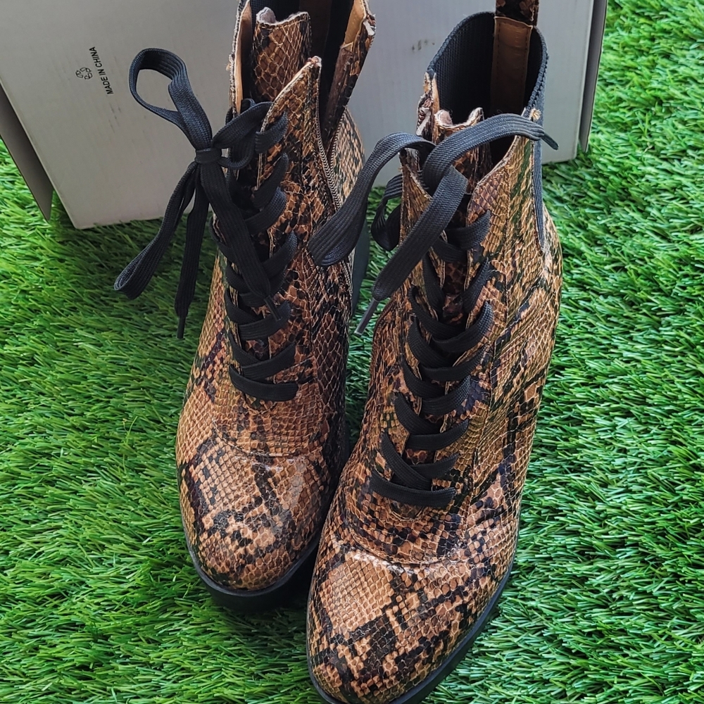 Platform boots - Picture 3 of 3